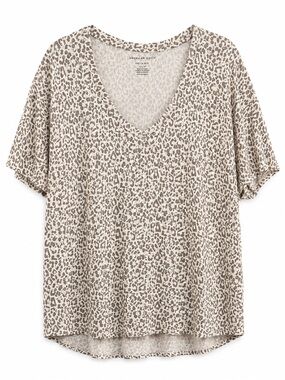 Super soft American Eagle Outfitters Taupe and Gray Leopard V-Neck Tee